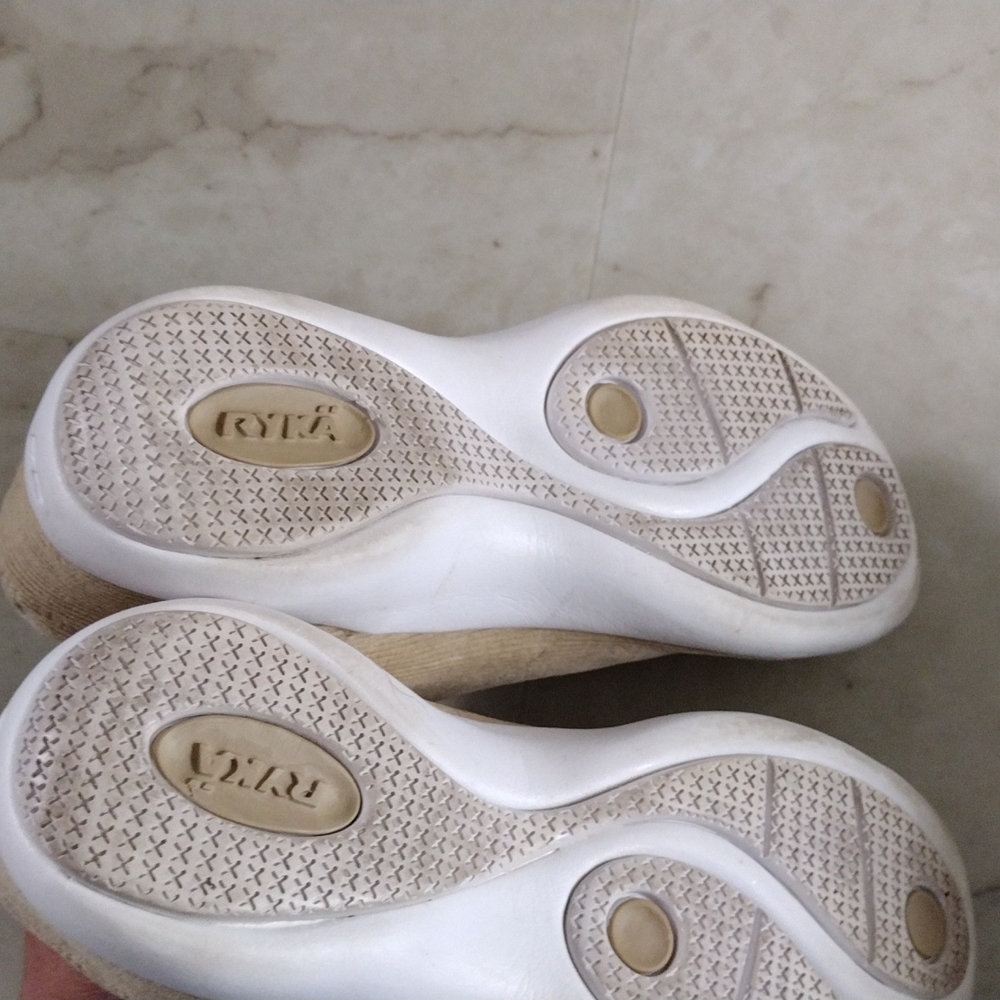 Ryka  corduroy sneakers. - Picture 6 of 8